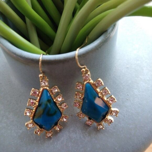 Blue Faceted Rhinestone Crystal Gold Statement Hook Dangle Earrings - Picture 4 of 6